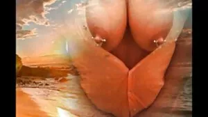 Dolly Leigh baise dans video pornographie xxx le fauteuil avec ses yeux marrons