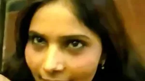 La jeune femme Freya video de x gratuit est excitée et partagée