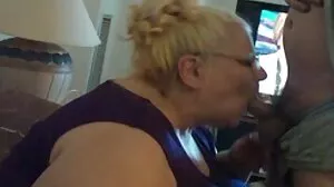 Adira éjacule hors de sa cage video de sex tukif pour jouer