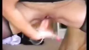 Jazlyn Ray arrive enfin à video porno live gratuit baiser le frère de son amie avant de quitter la ville